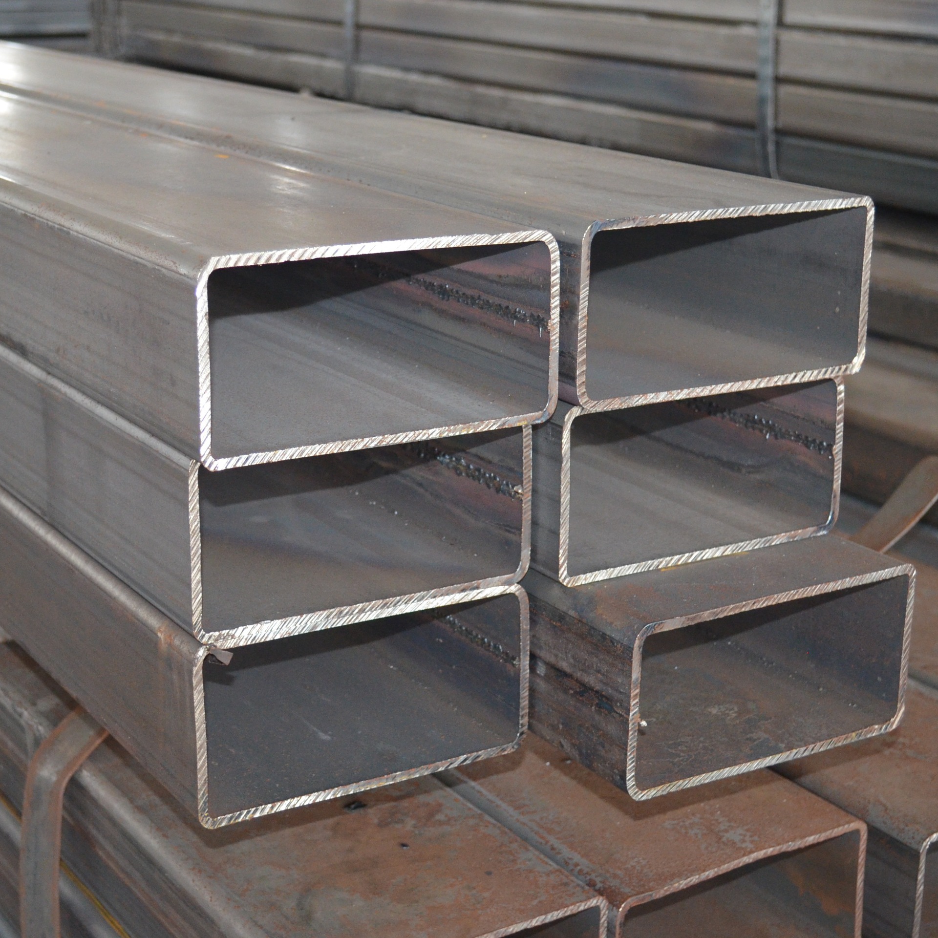 找方管认准一名钢铁镀锌槽钢角钢H型钢工字钢H型钢圆钢无缝管有限公司
